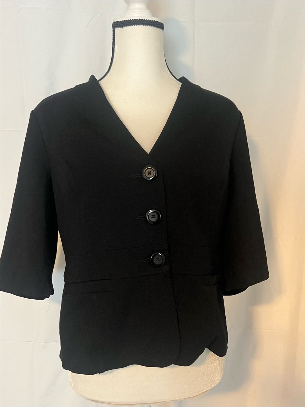 Semantiks Black Three-Button Tailored Blazer - Picture 2 of 9